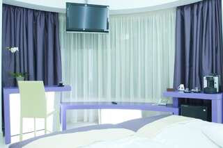 Отель Christina Hotel Бухарест Двухместный номер Делюкс с 1 кроватью-1